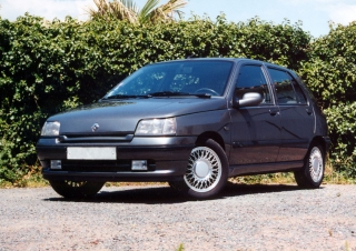 Renault Clio Baccara